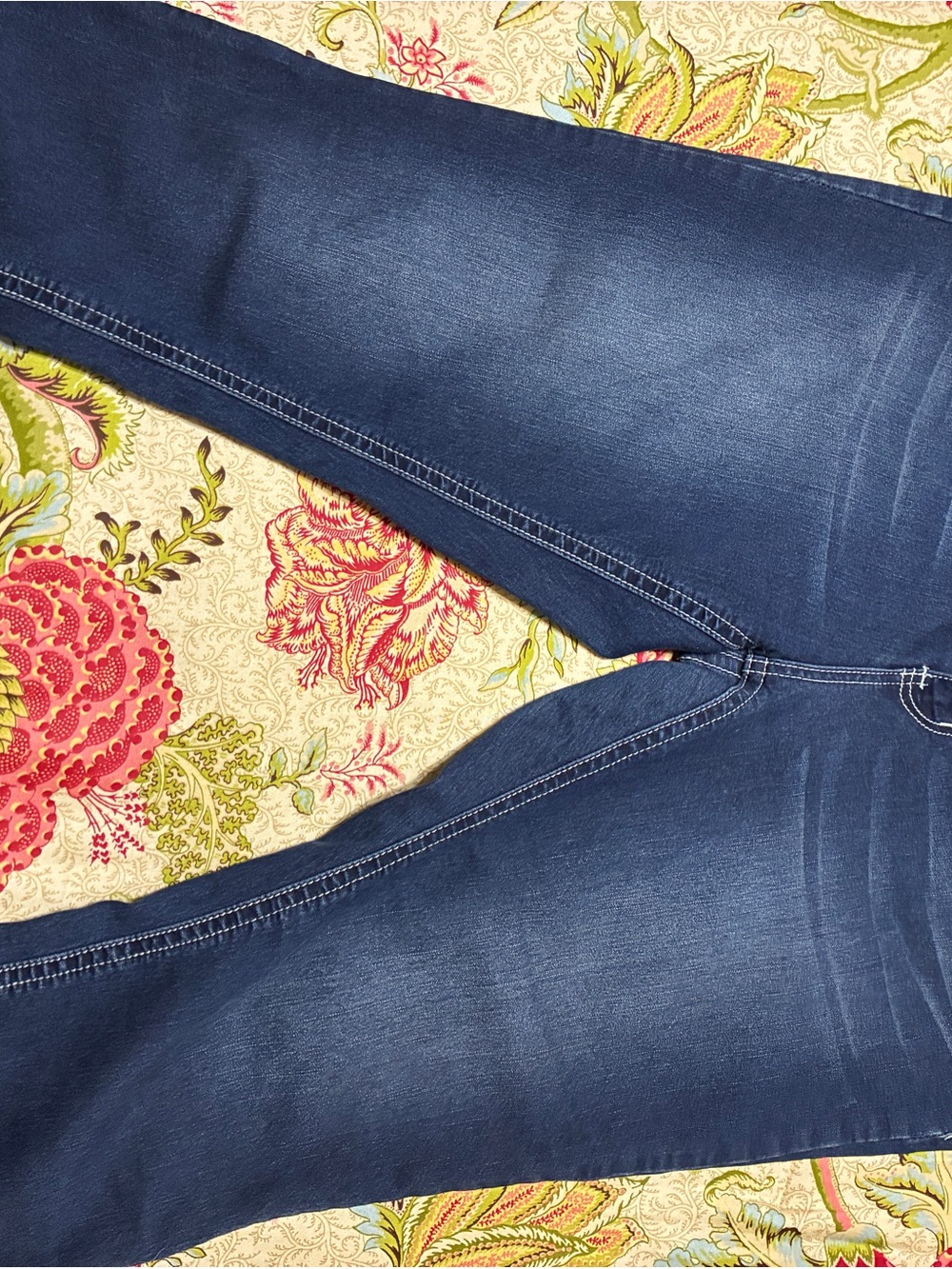 Love Indigo Premium Women's Skinny Jeans in Dark Blue Wash
